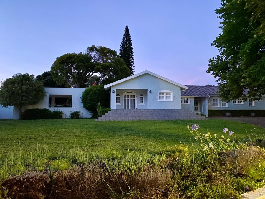 To Let 5 Bedroom Property for Rent in Constantia Western Cape